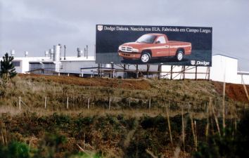 Dodge_Assembly-Brazil-39.jpg (18569 Byte)
