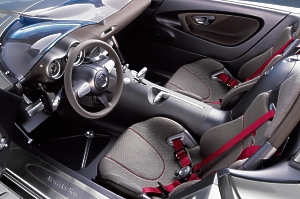 Mercedes-Benz F400 Carving Study